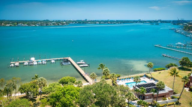 825 Center Street 11c, Jupiter, FL 33458