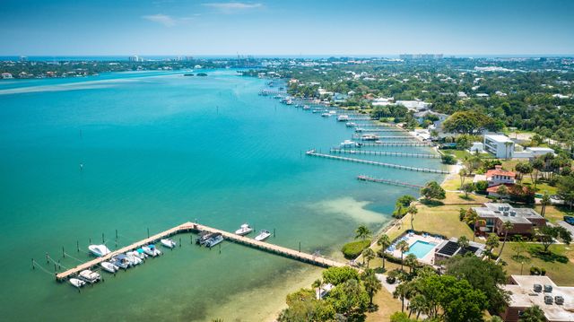 825 Center Street 11c, Jupiter, FL 33458
