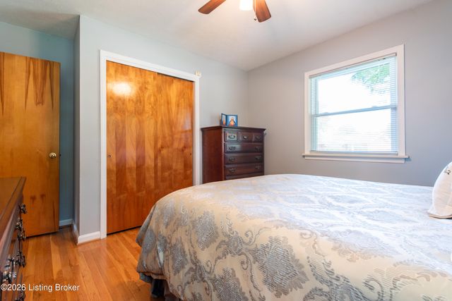 2602 Alps Rd, Louisville, KY 40216