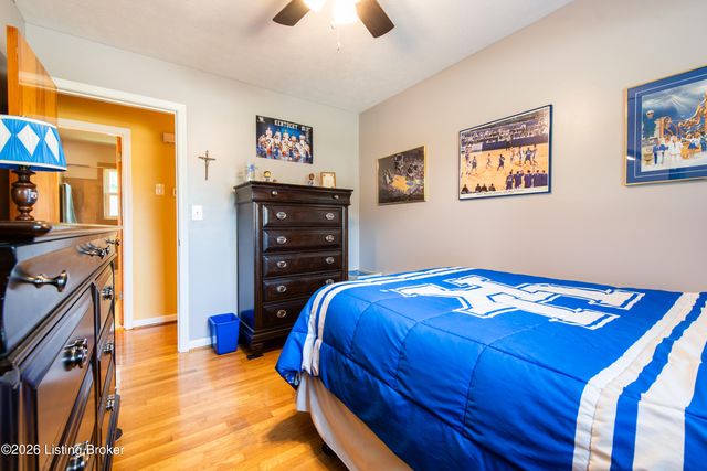 2602 Alps Rd, Louisville, KY 40216