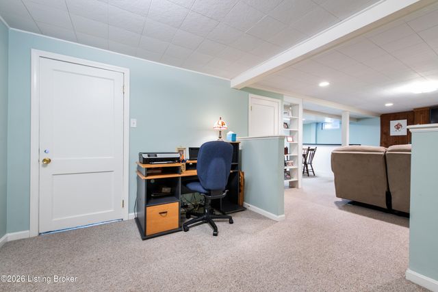 2602 Alps Rd, Louisville, KY 40216