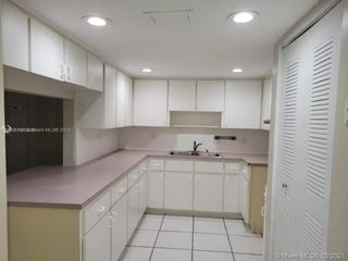 1900 W 68th St G200, Hialeah, FL 33014
