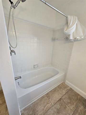 2050 Oleander Boulevard 10-105, Fort Pierce, FL 34950