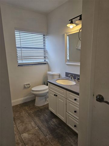 2050 Oleander Boulevard 10-105, Fort Pierce, FL 34950