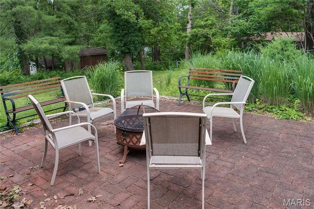 14 Tealwood Drive, Creve Coeur, MO 63141