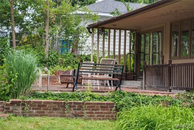 14 Tealwood Drive, Creve Coeur, MO 63141