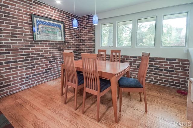 14 Tealwood Drive, Creve Coeur, MO 63141