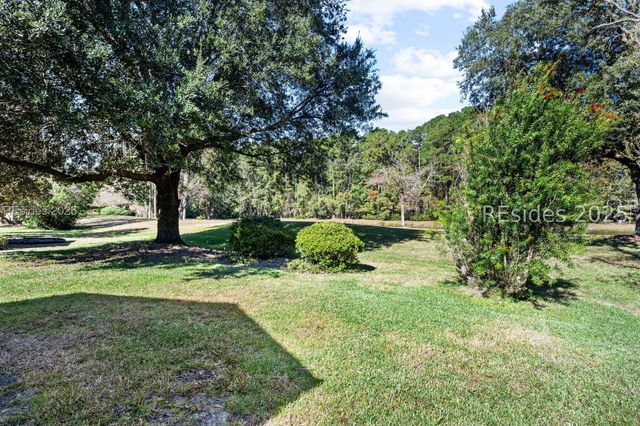 23 Devant Dr E, Bluffton, SC 29909