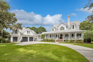 8 Old Oak Rd, Bluffton, SC 29909