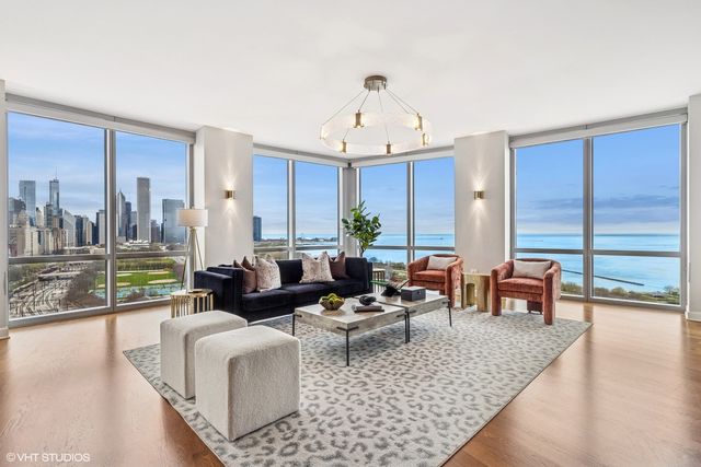 1211 S Prairie Avenue 2001, Chicago, IL 60605