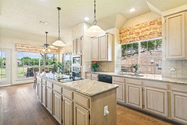 625 Palm Desert Drive, Garland, TX 75044