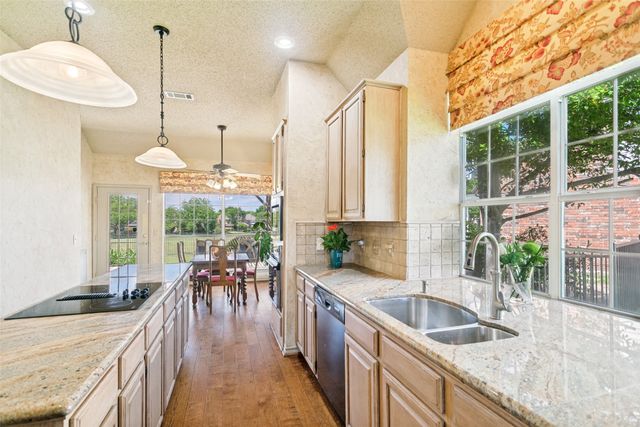 625 Palm Desert Drive, Garland, TX 75044