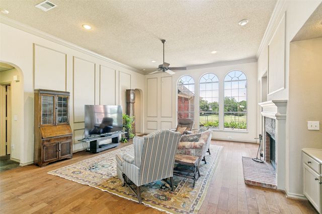 625 Palm Desert Drive, Garland, TX 75044