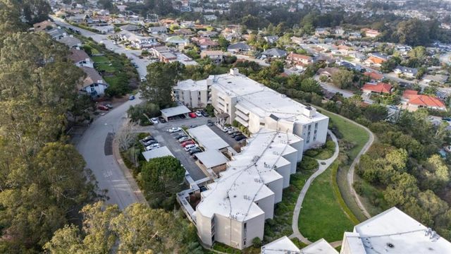 320 Vallejo Drive 30, Millbrae, CA 94030