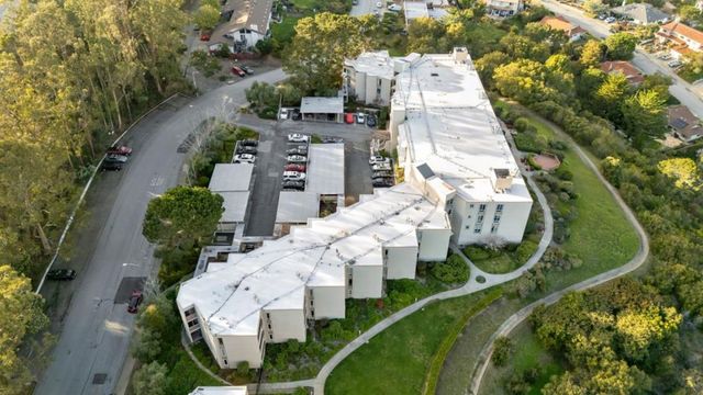 320 Vallejo Drive 30, Millbrae, CA 94030