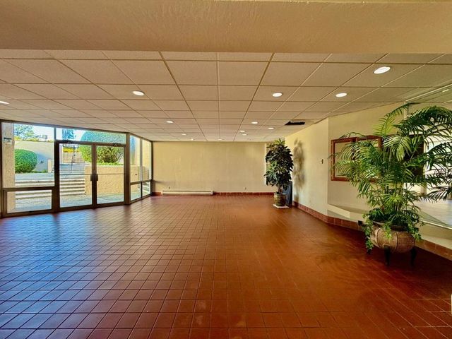 320 Vallejo Drive 30, Millbrae, CA 94030