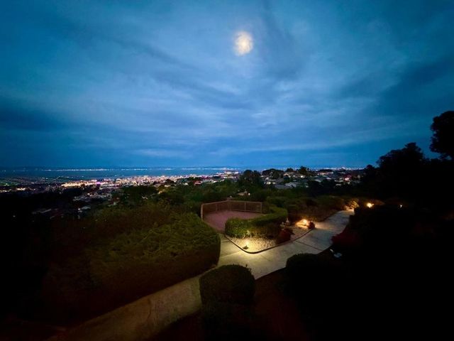 320 Vallejo Drive 30, Millbrae, CA 94030