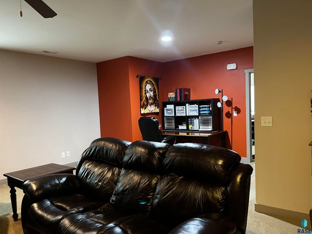 1100 Miah St Street, Harrisburg, SD 57032