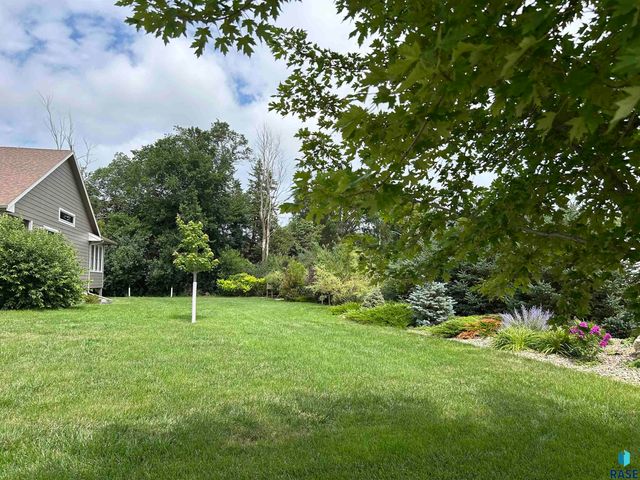 1100 Miah St Street, Harrisburg, SD 57032