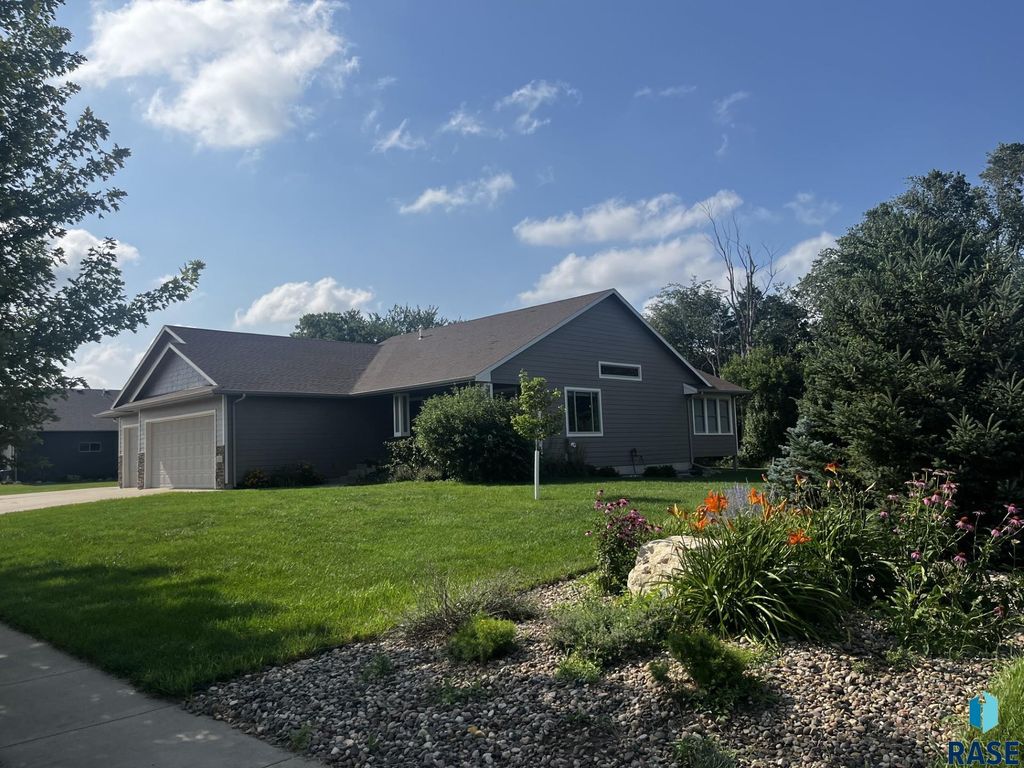 1100 Miah St Street, Harrisburg, SD 57032