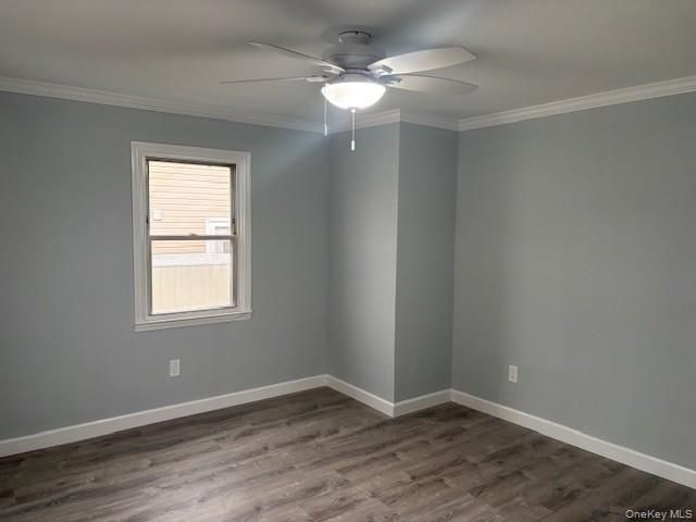 842 N Wellwood Avenue, Lindenhurst, NY 11757