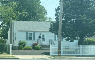 842 N Wellwood Avenue, Lindenhurst, NY 11757