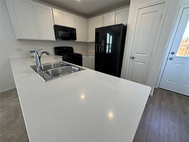 233 Magalia LN, Kyle, TX 78640