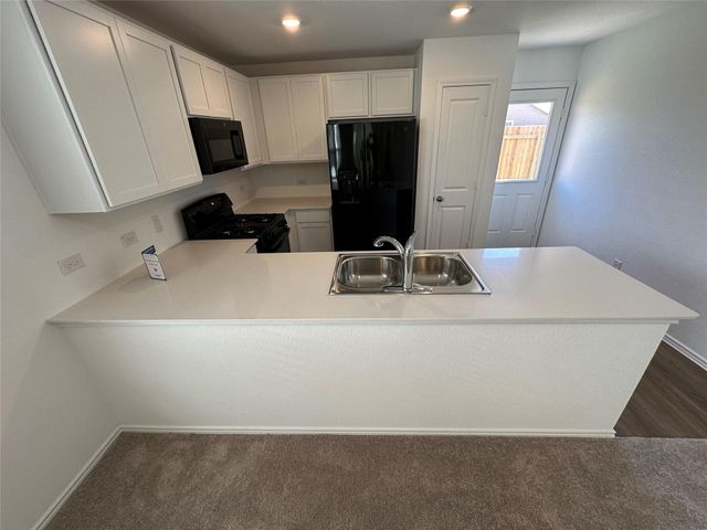 233 Magalia LN, Kyle, TX 78640