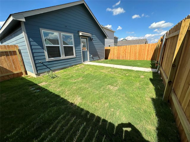 233 Magalia LN, Kyle, TX 78640