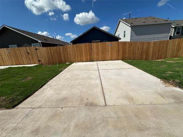 233 Magalia LN, Kyle, TX 78640