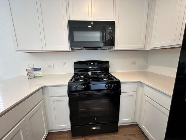 233 Magalia LN, Kyle, TX 78640