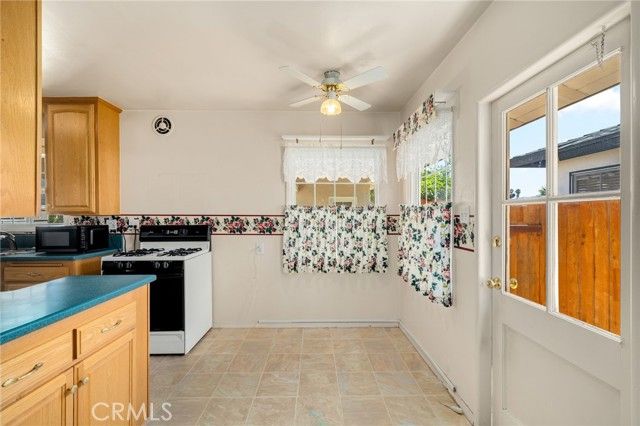 2353 Stanbridge Avenue, Long Beach, CA 90815