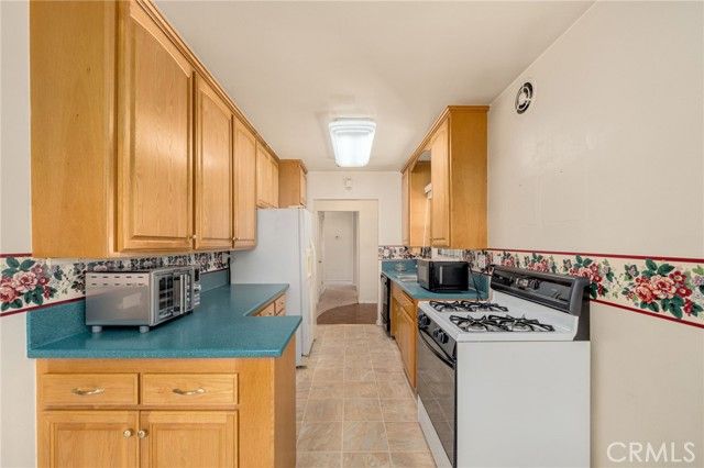 2353 Stanbridge Avenue, Long Beach, CA 90815