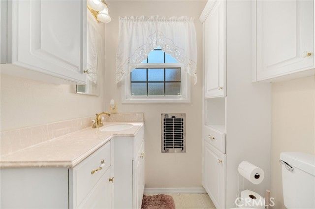 2353 Stanbridge Avenue, Long Beach, CA 90815