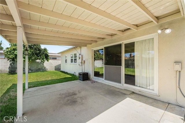 2353 Stanbridge Avenue, Long Beach, CA 90815