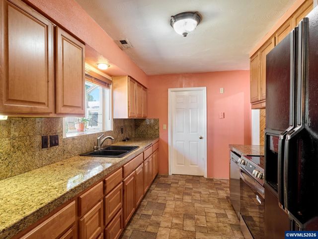 14653 Ottaway Rd NE, Aurora, OR 97002