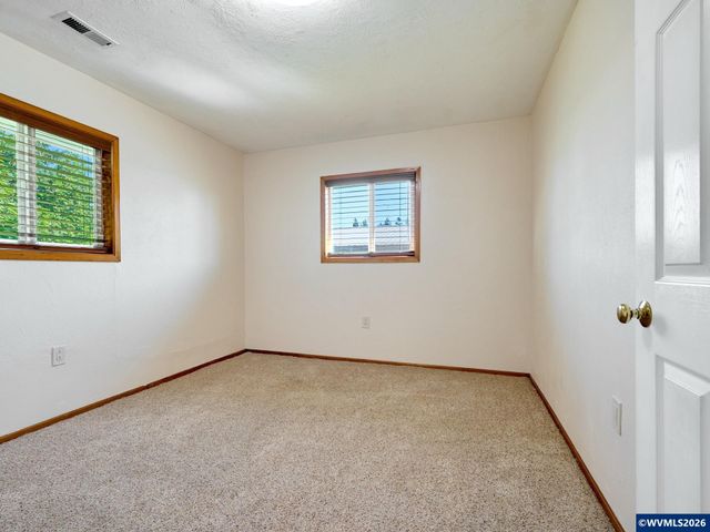 14653 Ottaway Rd NE, Aurora, OR 97002