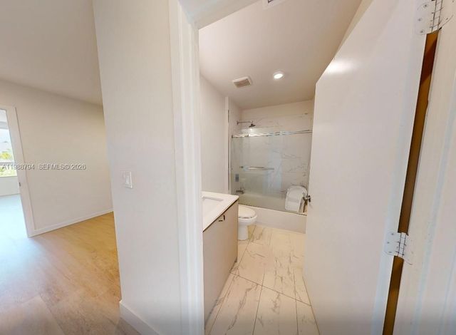 2505 NE 193rd St 4208, Miami, FL 33180