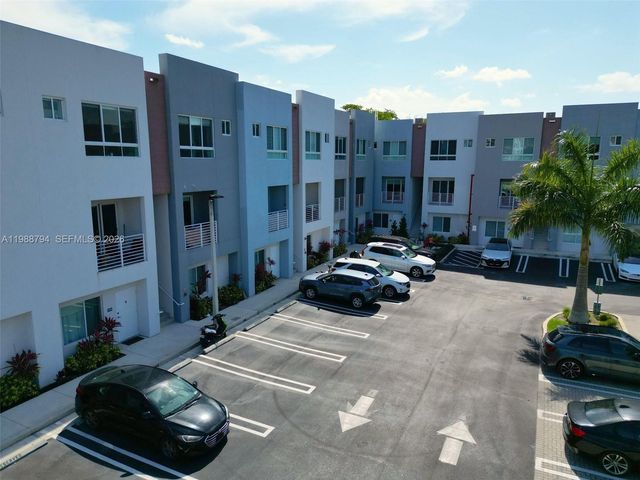 2505 NE 193rd St 4208, Miami, FL 33180