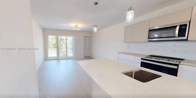 2505 NE 193rd St 4208, Miami, FL 33180