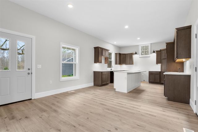 135 Golfview Drive, Plainwell, MI 49080