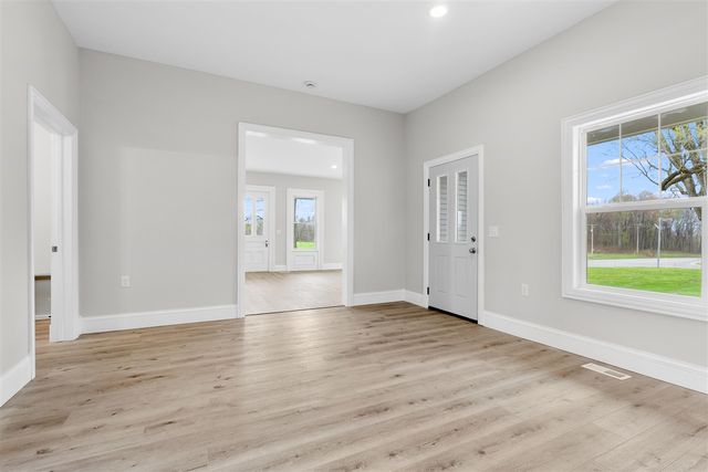 135 Golfview Drive, Plainwell, MI 49080