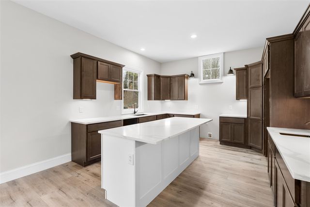 135 Golfview Drive, Plainwell, MI 49080