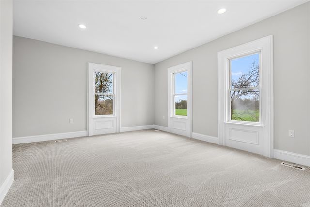 135 Golfview Drive, Plainwell, MI 49080