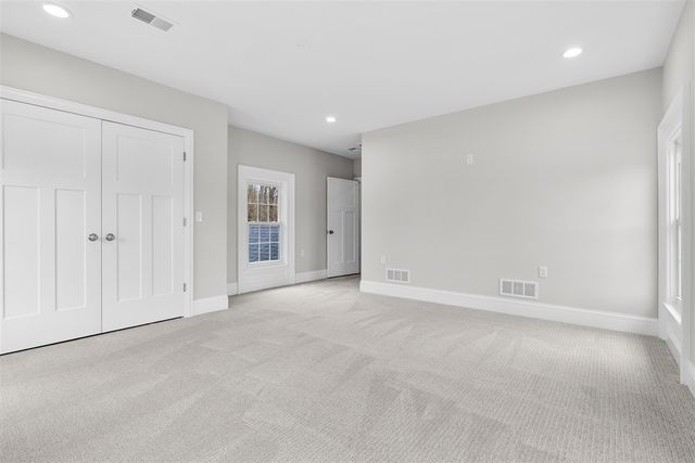 135 Golfview Drive, Plainwell, MI 49080