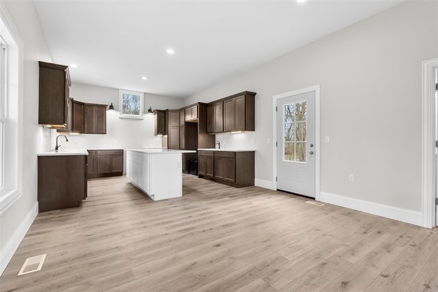 135 Golfview Drive, Plainwell, MI 49080