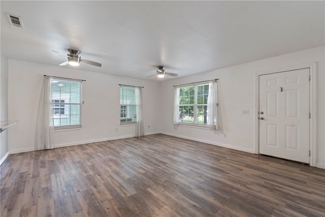 517 S Washington Avenue, Fayetteville, AR 72701