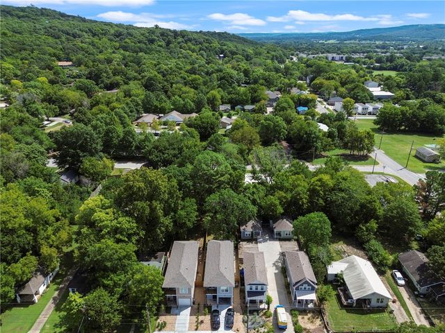 517 S Washington Avenue, Fayetteville, AR 72701