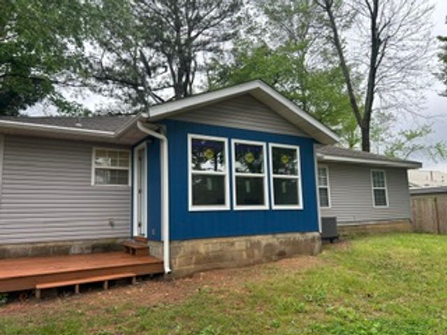 517 S Washington Avenue, Fayetteville, AR 72701