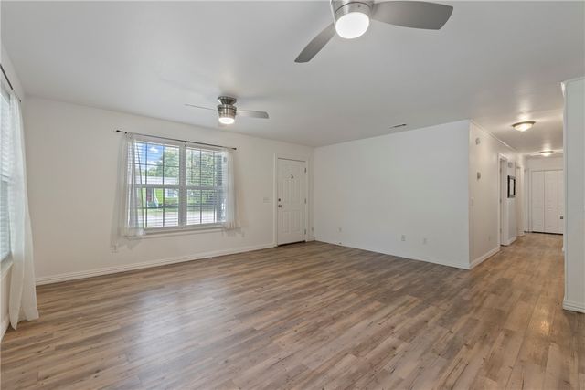 517 S Washington Avenue, Fayetteville, AR 72701